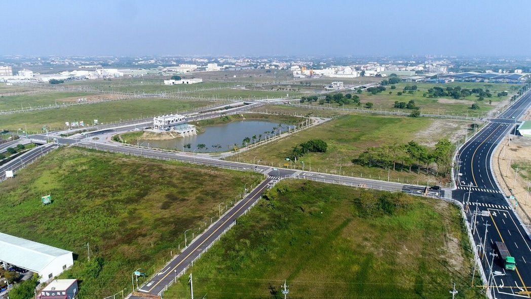 麻豆工業區市地重劃區開發完成現況。圖/台南市地政局提供